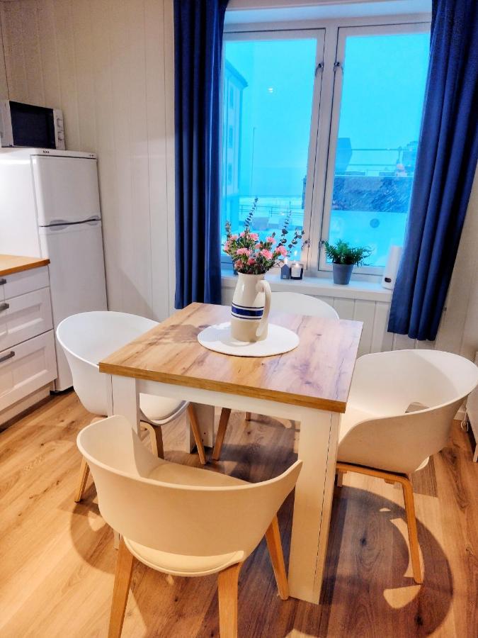 Light Home Apartment Alesund With Free Parking Exterior foto