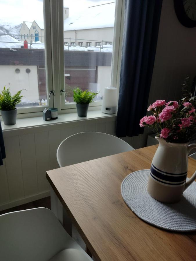 Light Home Apartment Alesund With Free Parking Exterior foto